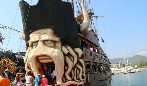 Gümbet Pirate Boat Trip